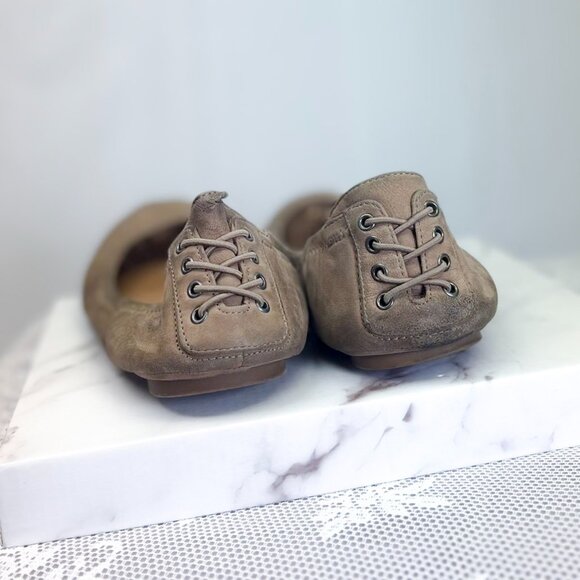 Women's Lucky Brand Emmie Ballet Flats Taupe Leather Minimalist Style - Picture 3 of 8